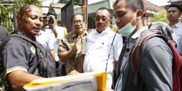 Mediasi Jalan Akses Kampung , Wawali Armuji Ajak Kedepankan Musyawarah