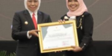 Kepala SMKN 2 Buduran Raih Penghargaan IKI ASN Jatim Award 2023