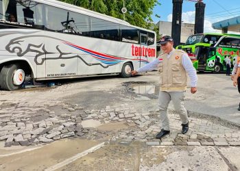 Jalan Keluar Bus AKAP/AKDP di Terminal Bungurasih Rusak dan Berlubang, BHS Minta Segera Diperbaiki