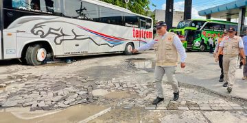 Jalan Keluar Bus AKAP/AKDP di Terminal Bungurasih Rusak dan Berlubang, BHS Minta Segera Diperbaiki