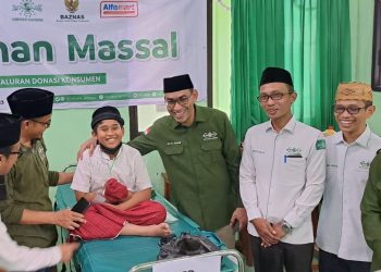 Peringati Satu Abad NU LAZISNU Gelar Khitanan Massal Di SMK Plus NU Sidoarjo