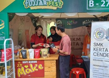 SMK Takia Fasilitasi Siswanya Gelar Stan Wirausaha di Bazar Satu Abad NU