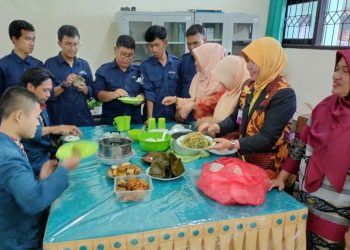 SMK Negeri 2 Buduran Fasilitasi Cooking Class Peserta Didik Bekebutuhan Khusus