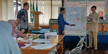 Dikdasmen PDM Sidoarjo Gelar Belajar Pengelolaan Data Dalam TOT Numerasi SD/MI