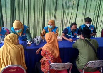 Mbludak, Pasien Baksos Kesehatan Harus Antre Panjang