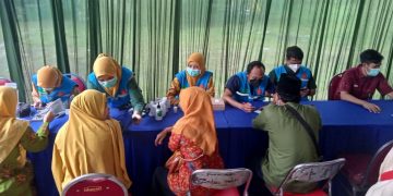 Mbludak, Pasien Baksos Kesehatan Harus Antre Panjang