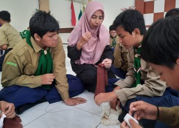 Dari Pembekalan Menjahit Spemupat, Susahnya Memasukkan Benang ke Lubang Jarum