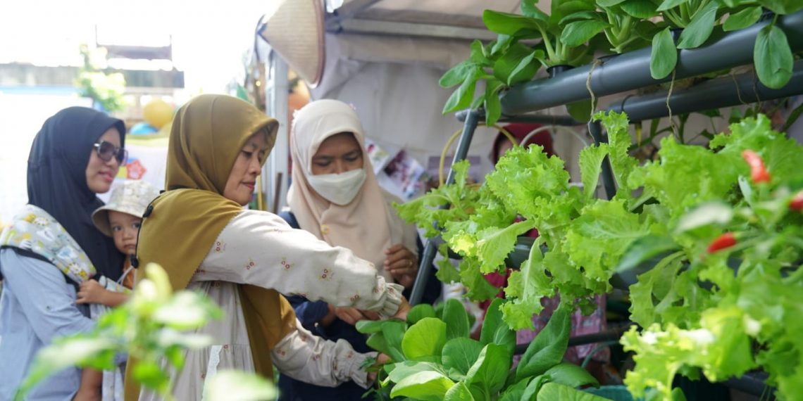 Unik, Ada Bagi-bagi Sayur dan Lukis Gratis di Pameran Musyda Muhammadiyah-Aisyiyah Gresik