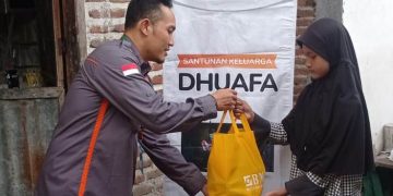 Awal Ramadhan, BMH Gerai Sidoarjo Menyalurkan Amanah Donatur untuk Yatim dan Lansia