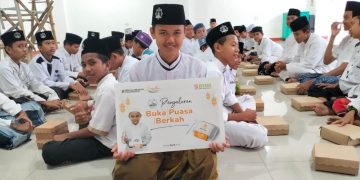 Laznas BMH Salurkan Paket Donasi Ramadhan untuk Adik-adik Santri Tahfidz dan Dhuafa
