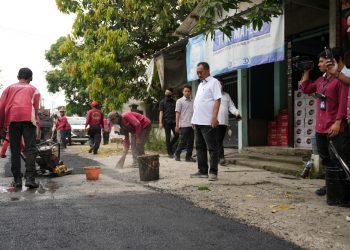 Wawali Armuji : Pemkot Surabaya Siagakan Satgas Perawatan Jalan Rusak