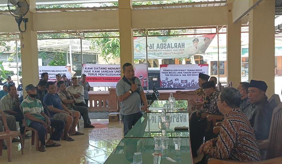 Sertifikat 5 Tahun Tak Tuntas Warga Geruduk Kantor Desa Balongtani