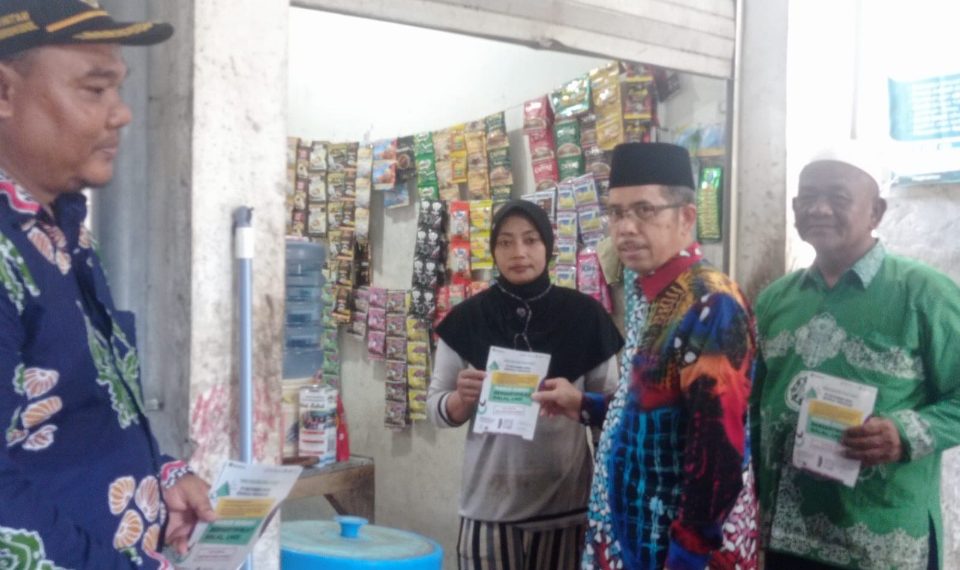 Kemenag Kampanye Mandatory Halal di Pasar Baru  Bluru Kidul