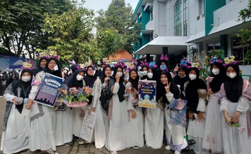 SMP Al Falah Gelar Pawai Menyambut Ramadan 1444 H