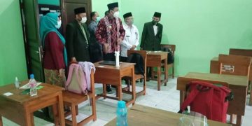 Kemandirian Sekolah Hantarkan MINU KH Mukmin Raih PWNU Jatim Award 2023