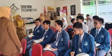 Peraih Juara LKS Siswa SMKN 2 Buduran Terus Ditingkatkan Prestasinya
