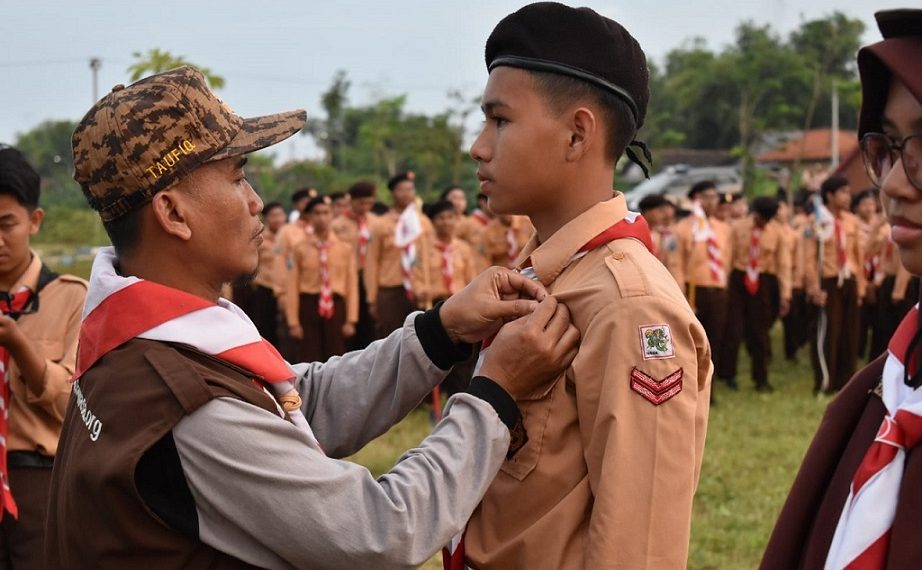 SMP IT Insan Kamil Jalin Ukhuwah Membangun Bangsa dan Berbagi Sembako
