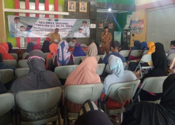 Jemput Ramadhan, Kades Dukuhsari Bagikan BLT DD Untuk Warga Tidak Mampu