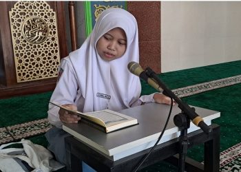 Siswi SMK Sepuluh Nopember Jadi Tahfidz Al Quran Memudahkan Belajar Akademik