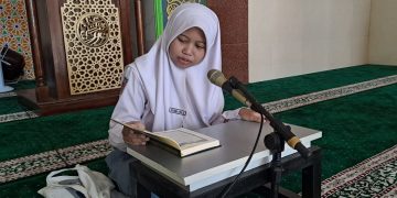 Siswi SMK Sepuluh Nopember Jadi Tahfidz Al Quran Memudahkan Belajar Akademik