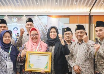 Bupati dan Baznas Gresik Terima Penghargaan Baznas Award 2023, Wapres Minta Penguatan Ekosistem Zakat