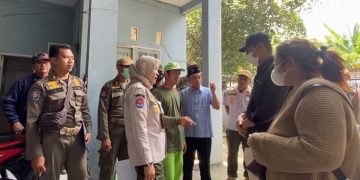 Dipimpin Camat Jusuf, Muspika Kebomas Tutup Rumah Kos Randuagung yang Diduga untuk Prostitusi Terselubung
