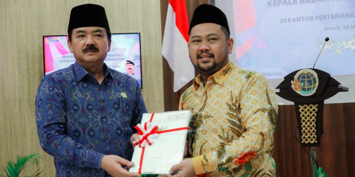 Kunjungan Kerja ke Gresik, Menteri ATR/BPN Targetkan 2023 Kabupaten Lengkap