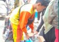 Lakukan Aksi Simpatik, Siswa SD Ini Punguti Sampah di Area Musyda Muhammadiyah Sidoarjo