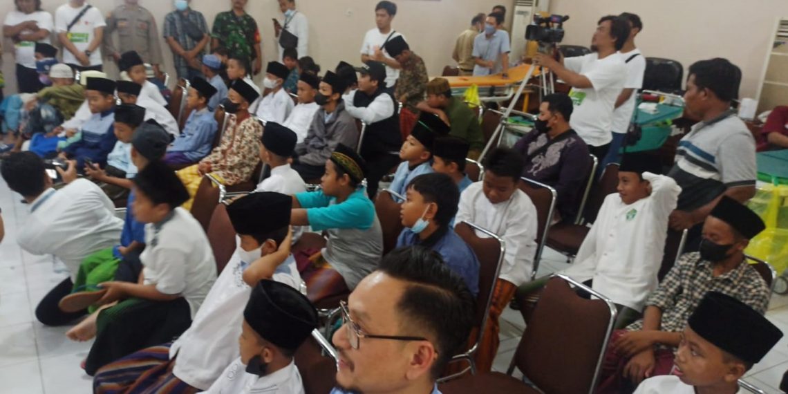 HPN 2023 PWI Jatim, Puluhan Anak Ikuti Sunatan Massal di Kediri