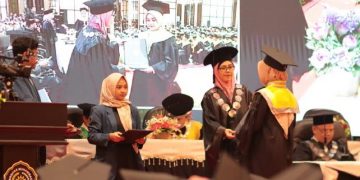 UMG Wisuda 2 Mahasiswa Asal Thailand di Antara 629 Wisudawan