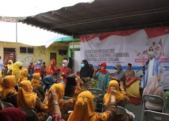 Arzeti dan BKKBN Beri Pencerahan Kader KB Tentang Penurunan Angka Stuting