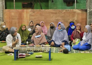 Anggota Komisi XI DPR RI Indah Kurnia Safari Ramadan di LDII Karangbong