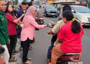 Penghujung Ramadhan, Kartar Bersama Pemdes Ketegan Gelar Buka Puasa Dan Bagi Ta’jil Gratis