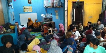 Menggapai Berkah Ramadan Ala Anak Jalanan di Gresik