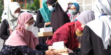 IPM MBS SMAM 1 Gresik Berbagi Kebahagiaan bersama Anak Yatim dan Marbot Masjid