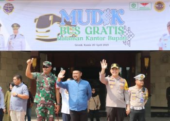 Bupati Gresik Lepas 786 Pemudik Gratis