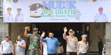 Bupati Gresik Lepas 786 Pemudik Gratis