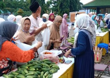 Masjid Agung Gresik – YDSF Gelar Pasar Murah Aneka Sayuran