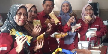 Pesta Ketupat dan Lepet Warnai Halal Bihalal PPK-PPS Se-Kecamatan Kebomas