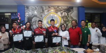 Disambut Meriah, Atlet Unitomo Peraih Medali SEA Games