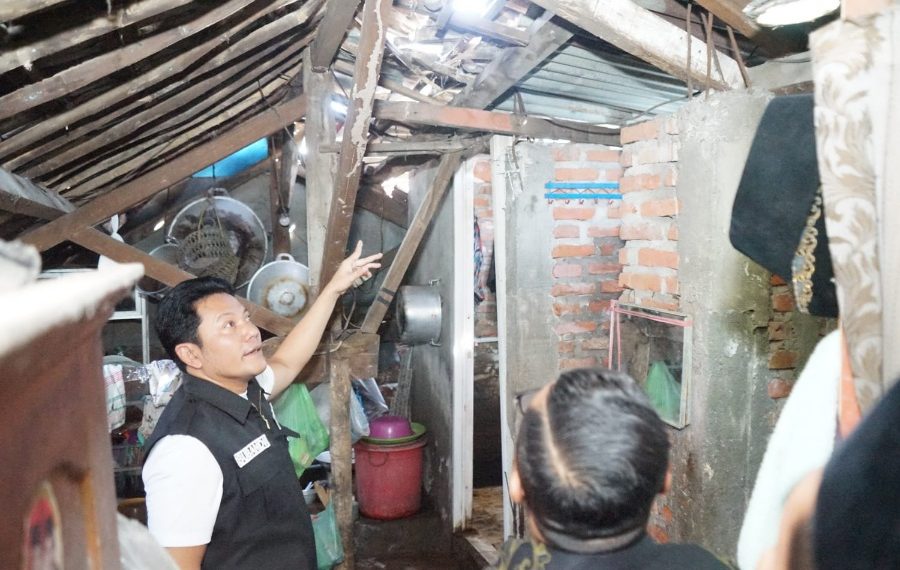 Wabup Subandi Lakukan Bedah Rumah Warga Janti