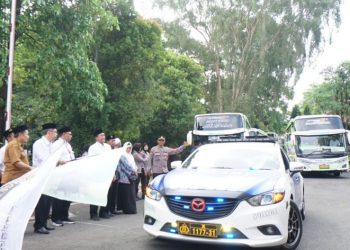 Bupati Berangkatkan 890 Jamaah Haji Kloter 16 dan 17