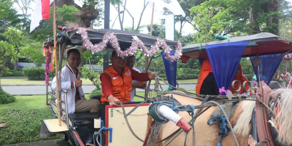 Kaum Muda Jadi Nafas Baru, PKS Daftarkan 50 Bacaleg  dengan Iring-irangan Bendi