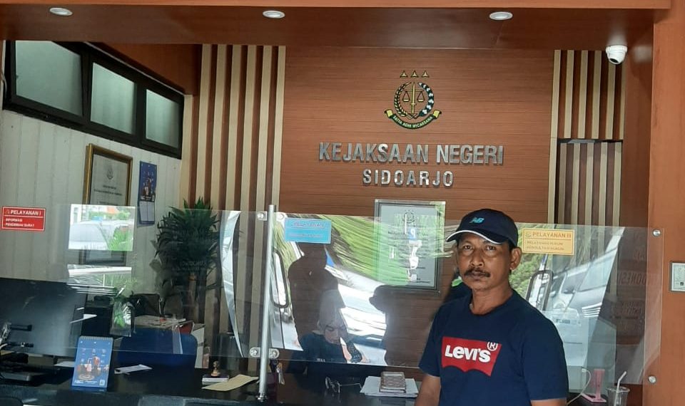 Diduga Mark Up Anggaran Pembangunan Pujasera, Masyarakat Pemantau Korupsi Laporkan Pemdes Candipari ke Kejari Sidoarjo