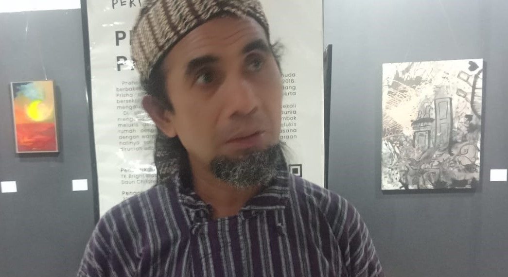 Mengeja Kode Rahasia Seniman Pesantren Anas Sangaji