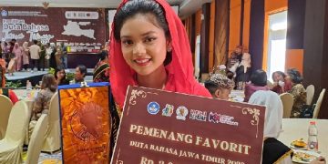 Helena Terpilih Jadi Juara Favorit Duta Bahasa Jawa Timur 2023