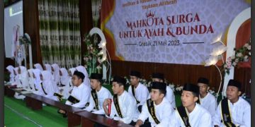 Gelar Imtihan dan Haflah, Al Ibrah Gresik Bumikan Al Quran kepada Siswa dan Santrinya