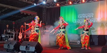 Tari ‘Sekar Jayandaru’ Pukau Ribuan Penonton Dreifest 2023 SMAN 3 Sidoarjo