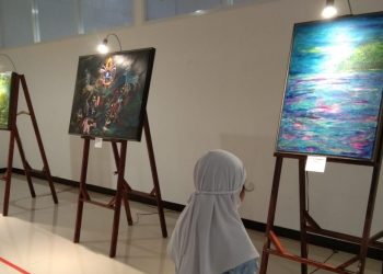 Semarak Bulan Menggambar Nasional, Pelukis Cilik Runa Dhafira Pameran Tunggal di Malang