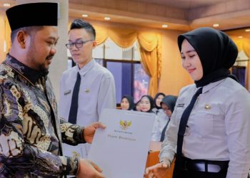 Bupati Gresik Perintahkan Layanan Kesehatan Dipercepat, Jangan Berbelit